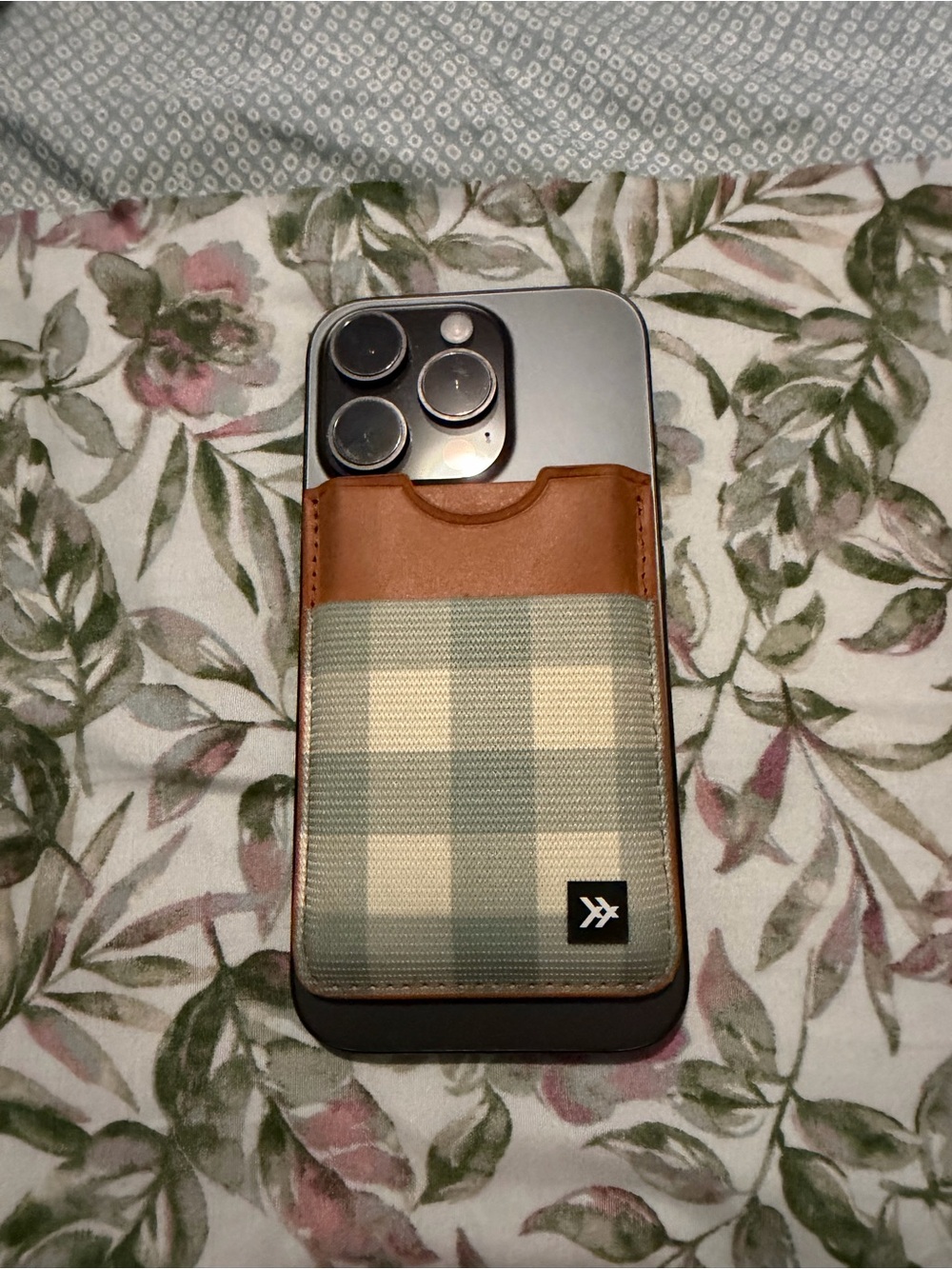 Thread Genue leather Plaid Magnetic phone wallet